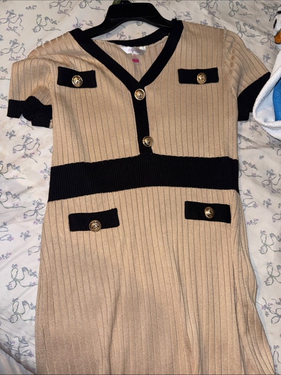 No Boundaries Dresses & Skirts - No Boundaries Beige and Black Short Sleeve Knit Dress